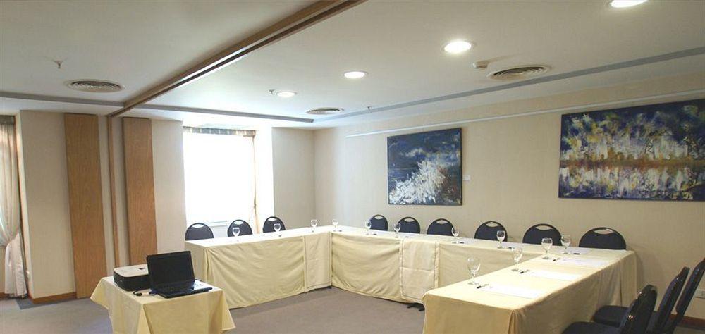 Hotel Aeroparque Inn & Suites Buenos Aires Dış mekan fotoğraf