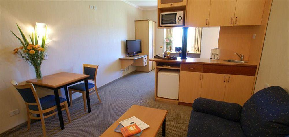 Hotel Aeroparque Inn & Suites Buenos Aires Dış mekan fotoğraf