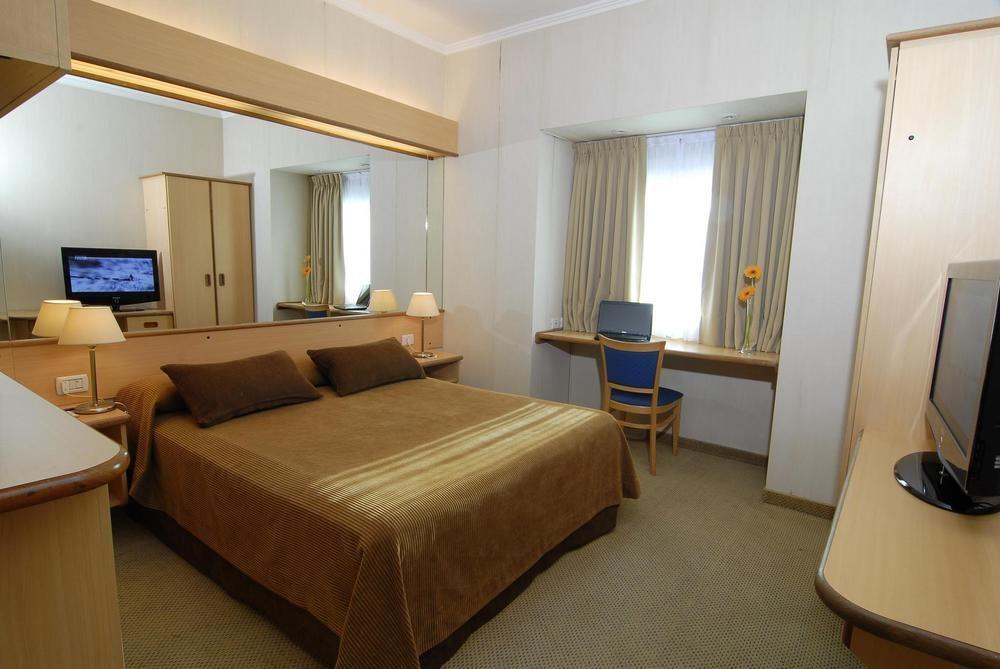 Hotel Aeroparque Inn & Suites Buenos Aires Dış mekan fotoğraf