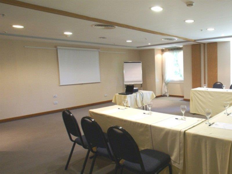 Hotel Aeroparque Inn & Suites Buenos Aires Dış mekan fotoğraf