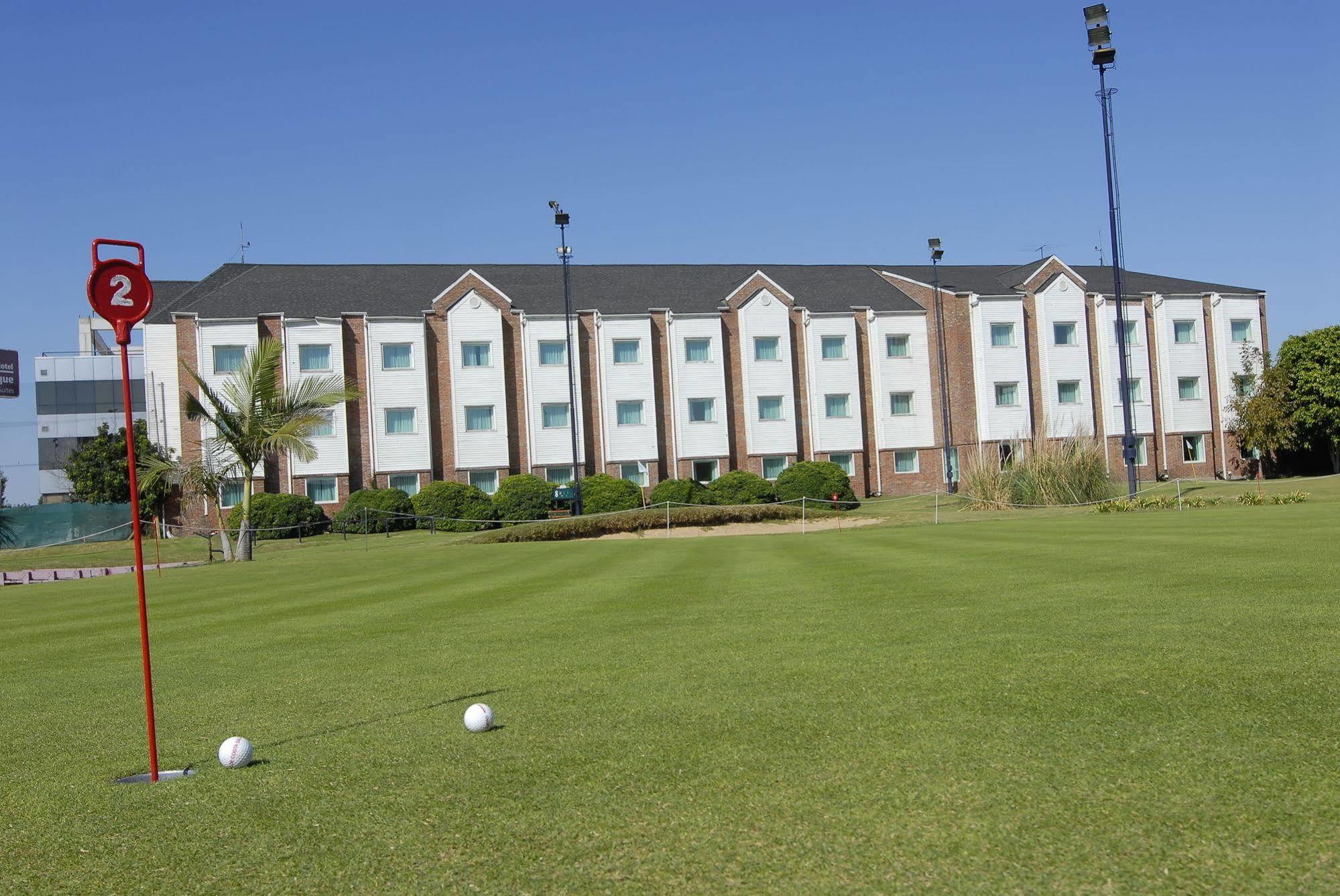 Hotel Aeroparque Inn & Suites Buenos Aires Dış mekan fotoğraf