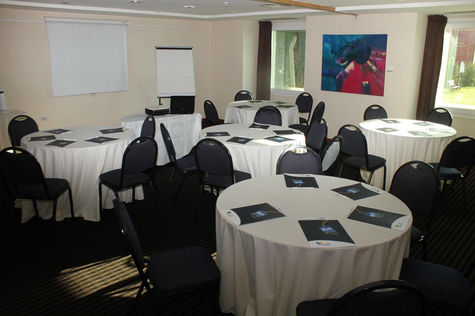 Hotel Aeroparque Inn & Suites Buenos Aires Dış mekan fotoğraf