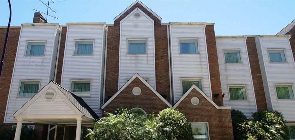 Hotel Aeroparque Inn & Suites Buenos Aires Dış mekan fotoğraf