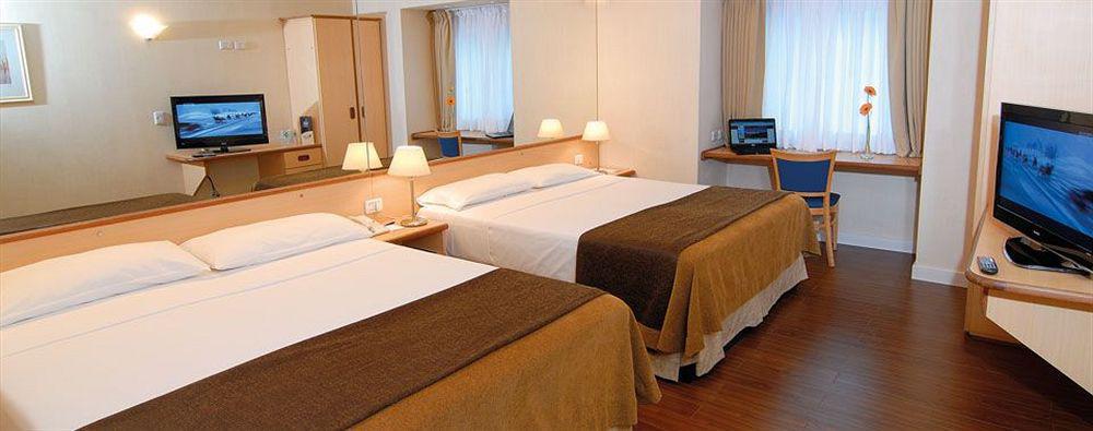 Hotel Aeroparque Inn & Suites Buenos Aires Dış mekan fotoğraf